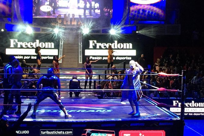 Authentic Lucha Libre Tour : Wrestling School, Tacos & Mezcal - Inside the arena: what you’ll understand before everyone else