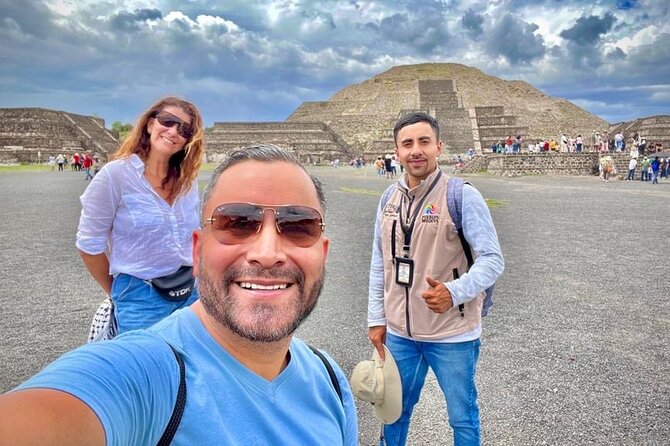 Balloon Flight and Teotihuacan Tour w/Breakfast from Mexico City - The return ride and the Ángel de la Independencia stop