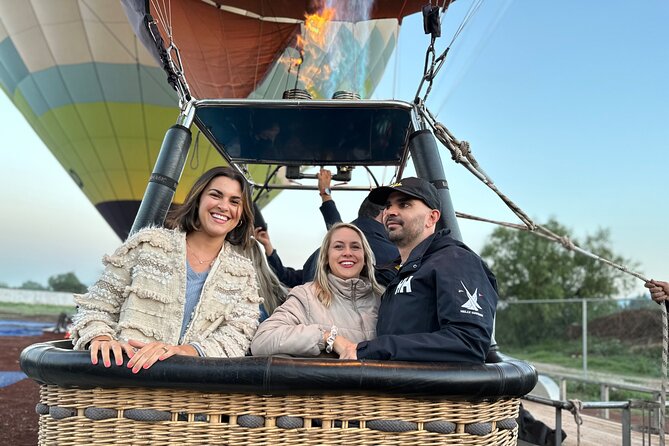 Balloon Flight + Breakfast in a cave + Pick up CDMX + Pyramids - Pulque, tequila, xoconostle liquor, and lessons from a local artisan