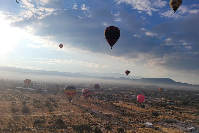 Balloon flight + Transportation + Breakfast in Cave or buffet + Pyramids - Shopping at Tlalocan artesanías y experiencias (and how to use this stop)