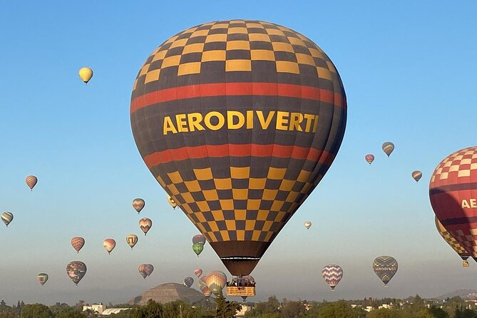Balloon flight + Transportation + Breakfast in Cave or buffet + Pyramids - Price and value: what you’re really paying for