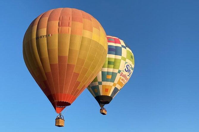 Balloon flight + Transportation + Breakfast in Cave or buffet + Pyramids - The “morning rhythm” you should plan for