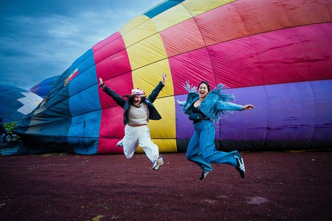 Balloon Flight with Breakfast in a Natural Cave and Transportation from CDMX - The Tlalocan Obsidian and Maguey Workshop Plus Local Drinks