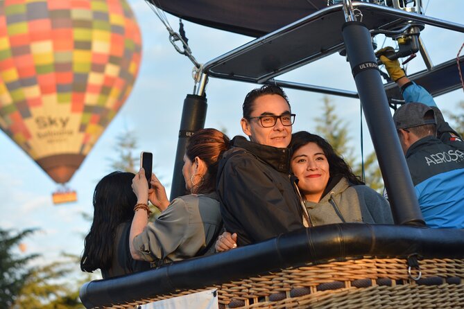 Balloon Flight with Breakfast in Cave and Pyramids of Teotihuacan - In the air: what the 35 to 50 minutes really gives you