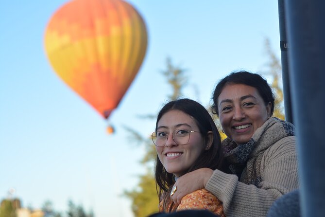 Balloon Flight with Breakfast in Cave and Pyramids of Teotihuacan - Gran Vuelo Teotihuacan: coffee, check-in, and first photos