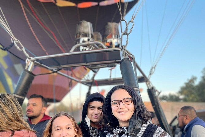 Balloon flight with private transportation and guided tour to Teotihuacán - Early Pickup and Private Ride to Teotihuacán