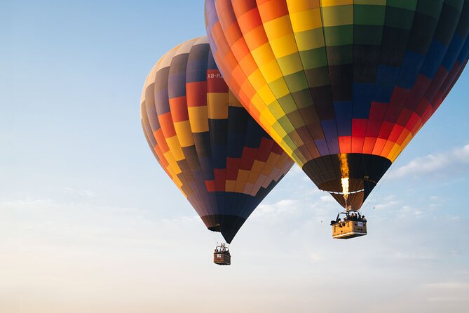 Balloon flight with pyramids tour and transportation from Mexico City - Tlalocan: liquor tasting and an obsidian-based craft demonstration