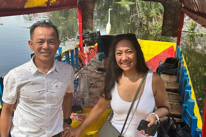 Boat tour in Mexico City with Live Guide with Food and Drinks - Toquilla and Local Flavors: Small Tastings With Big Context