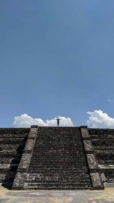 CDMX: Early visit to Teotihuacan - Pickup and the 1-Hour Coach Ride Out of CDMX
