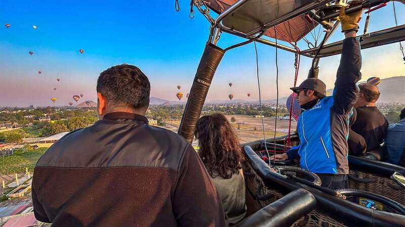 CDMX: Teotihuacan Balloon Flight with Optional Pyramids Tour - Choosing the right option: balloon-only or full Teotihuacan and Guadalupe day