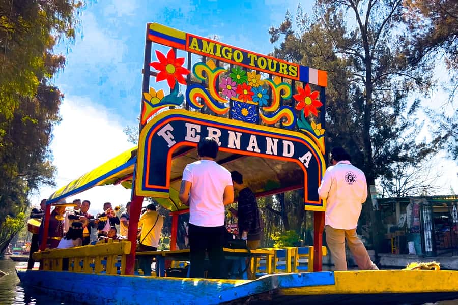 CDMX: Xochimilco Trajinera Party, Drinks, Mariachi & Tacos - Meeting at El Chango and stepping onto the trajinera