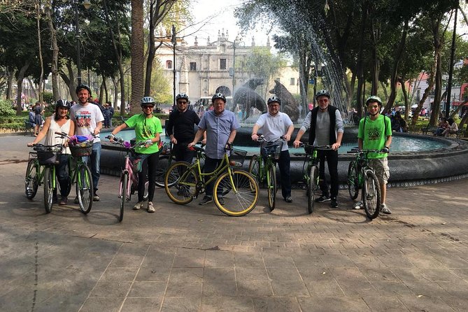 Coyoacán Walking Tour: Access to Frida Kahlo Museum & Tacos - The local market stop: tacos and quesadillas with context
