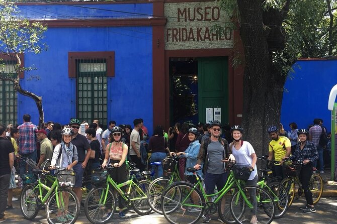 Coyoacán Walking Tour: Access to Frida Kahlo Museum & Tacos - Logistics that matter: timing, starting point, and what to bring