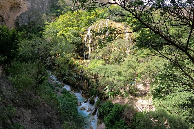 Early & Express Tolantongo Hot Springs - The Midday Return: Why You Leave Around 12:30 PM