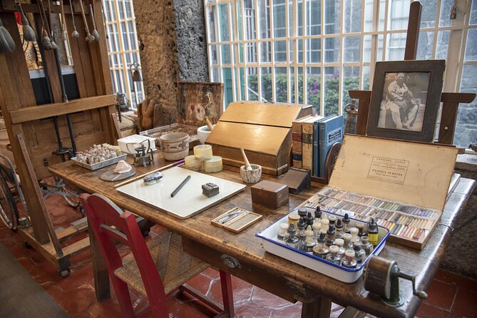 EXCLUSIVE TOUR Frida Kahlo Museum - SMALL GROUPS - Coffee, snacks, and the Que Llueva Cafe upgrade
