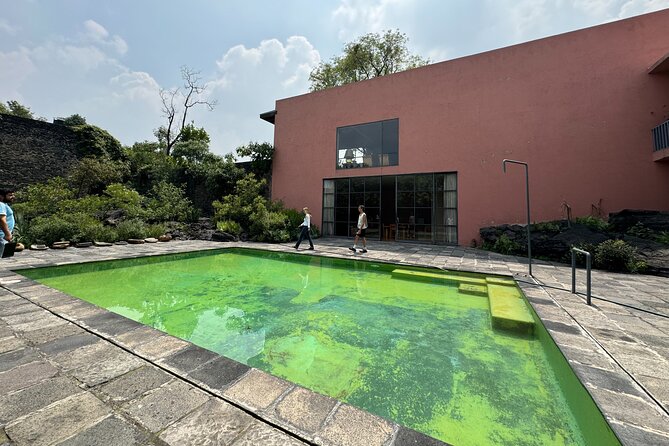EXCLUSIVE TOUR Luis Barragán Casa Pedregal - small groups - Should you book this Casa Pedregal tour?