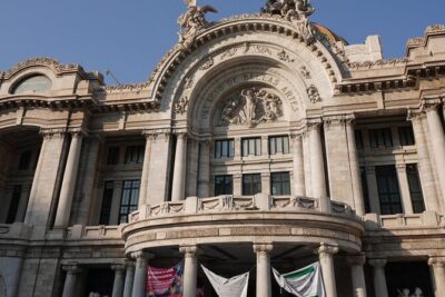 EXCLUSIVE TOUR to Palacio de Bellas Artes - small groups - Getting Oriented: Meeting at Av. Juárez and How the Tour Flows