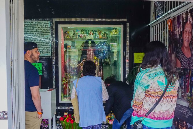 Explore the Barrio Bravo of Tepito with local guides - Price and value: what $79 buys you in Tepito