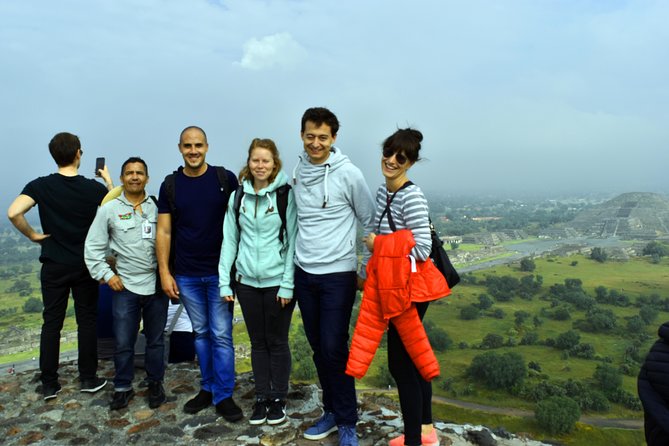 Express Tour to Teotihuacan Pyramids. Be the first to arrive! - Workshop and market time: pulque and silver obsidian