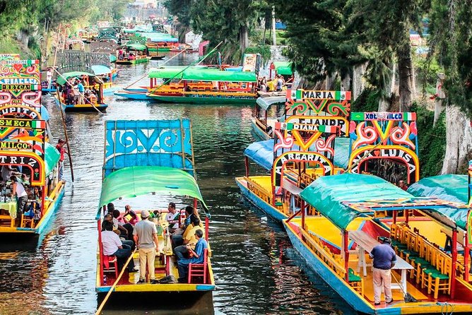 Frida Kahlo's House, Coyoacan and Xochimilco - All Day Tour - Stop 1: Floating Gardens of Xochimilco on a Trajinera boat
