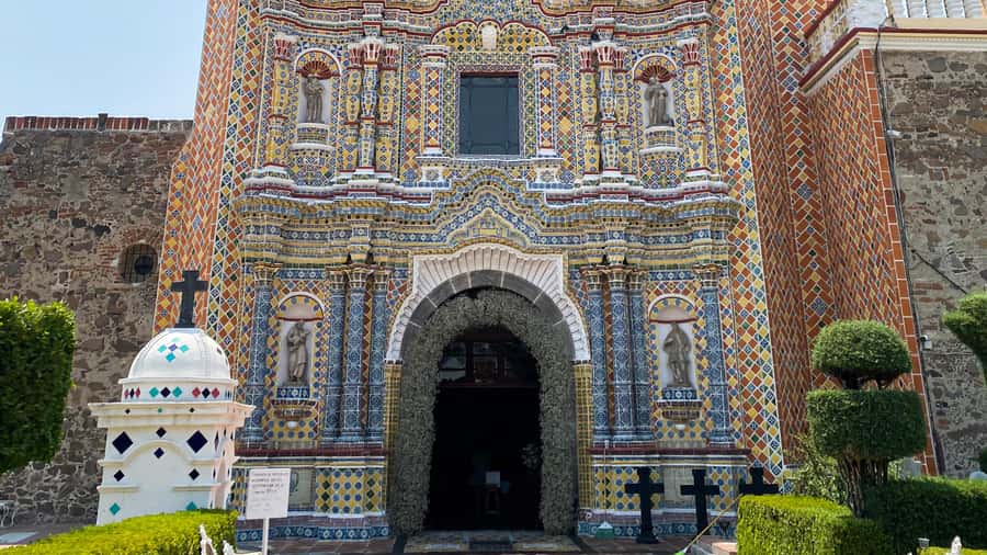 From Mexico City: Puebla, Cholula and Tonantzintla Day Trip - Should You Book This Puebla, Cholula and Tonantzintla Day Trip?