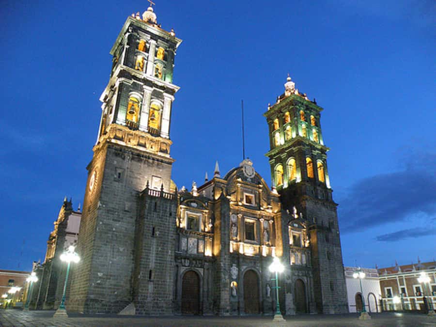 From Mexico City: Puebla, Cholula and Tonantzintla Day Trip - Cholula’s Great Pyramid: Quetzalcoatl Legends and the Colonial Top