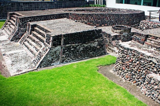 Full-Day Teotihuacan & Basilica Guadalupe Tour - Guide and Group Size: Why the Day Feels Smooth When the Lead Is Good