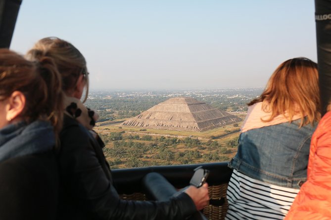 Full-Day Teotihuacan Hot Air Balloon Tour from Mexico City Including Transport - Teotihuacan on foot after the flight: entry fees and whether to hire a guide