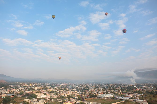 Full-Day Teotihuacan Hot Air Balloon Tour from Mexico City Including Transport - Safety and comfort: what to pack for a cold basket