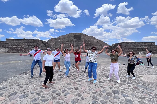 Guadalupe Shrine And Teotihuacan Pyramids From Mexico City - Teotihuacan’s Biggest Hits: Square of the Three Cultures to the Pyramids of the Sun