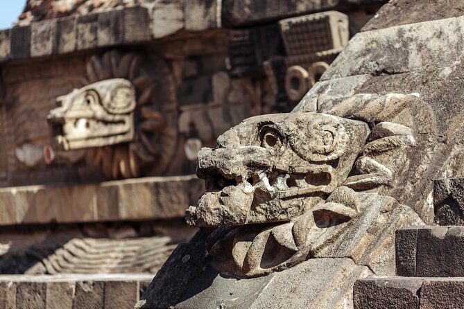 Guided tour in Teotihuacan + breakfast in Cueva + Transportation CDMX - The In-Between Moments: Shops, Craft Culture, and Snack Stops