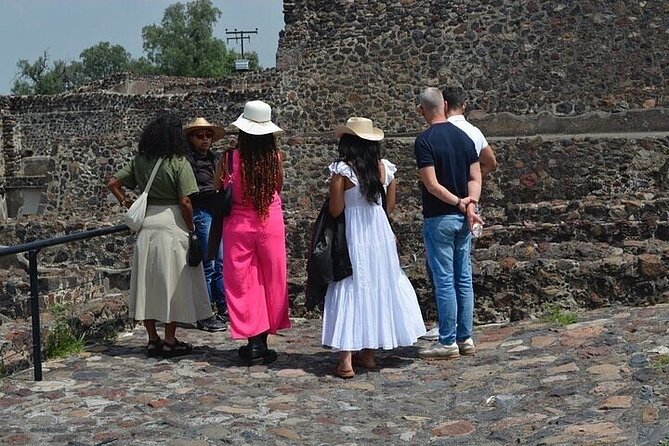Guided Tour in Teotihuacan with Cave Breakfast and Transportation - Cocoa workshop: making chocolate and ending with tastings