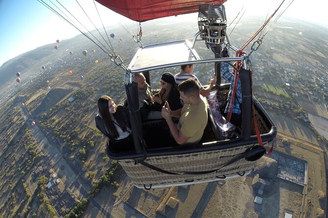 Hot Air Balloon Flight over Teotihuacán - What you’ll notice from above: the valley, the lines, and the scale