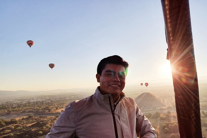 Hot air balloon from CDMX and Restaurant la Gruta (ORIGINAL) - The Big Idea: Teotihuacan by Air, Then by Foot