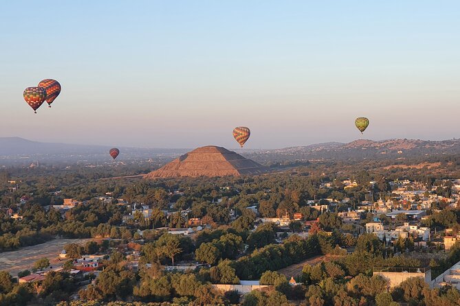 Hot air balloon from CDMX and Restaurant la Gruta (ORIGINAL) - Your 5:00am Start: Pickup, Drive, and Why Cold Is Part of the Deal