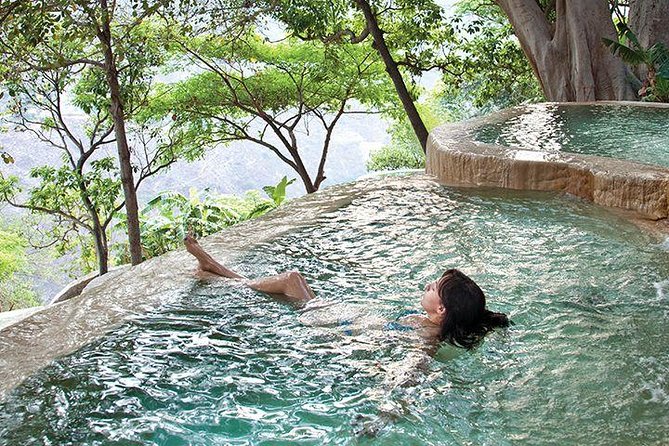 Incredible Tolantongo Grottoes from CDMX - What to bring: turn a cold start into a stress-free soak