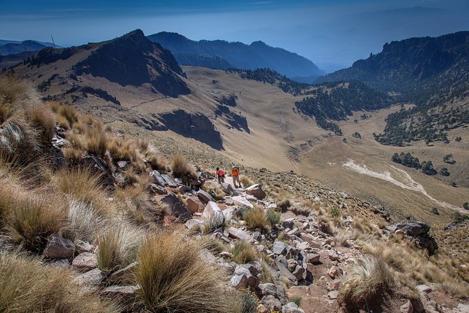 Iztaccihuatl Volcano Hike with an Alpinist - Paso de Cortés: Where Panoramas Meet the Conquistadors Crossing
