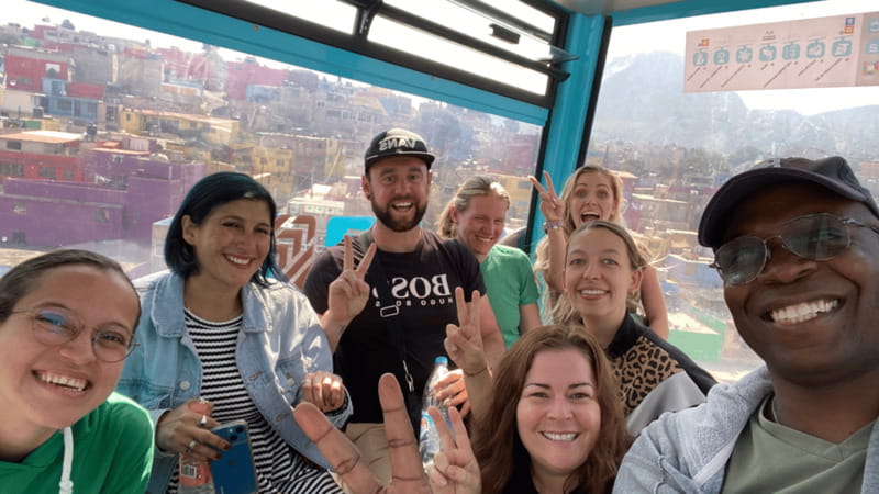 Iztapalapa: Cable Car Tour and Urban Art From the Heights - Price and 4-hour format: what you actually get for $24