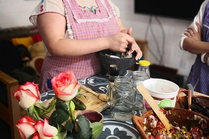 Learn to Cook Mexican Salsas - Tacuba Market shopping: how to pick ingredients for salsa (and why it matters)