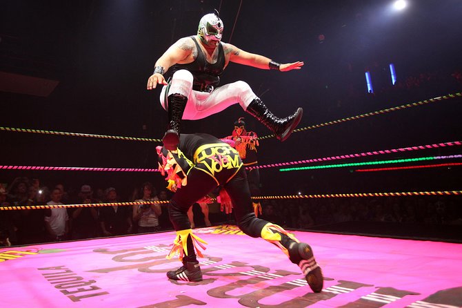 Lucha Libre Tickets & Tacos & Beer & Mezcal - BEST NIGHT EVER! - Before the Arena: Tacos, Beer or Mezcal, and Getting the Crowd Mood