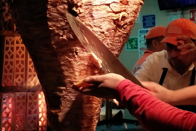 Lucha Libre wrestling show, tacos and beer with artist - Guide style makes the night