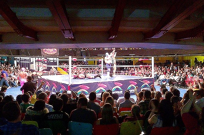 Lucha Libre wrestling show, tacos and beer with artist - Who this Lucha Libre + tacos tour is for