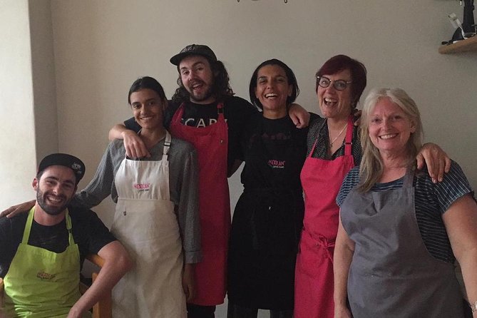 Mexican Cooking Class & Cocktails in Mexico City - Chef Energy: When José or Eduardo Leads the Room