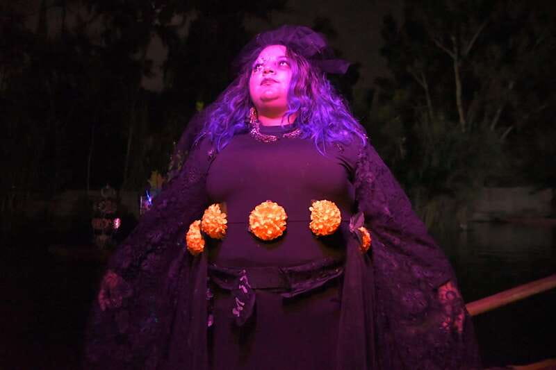 Mexico City: Day of the Dead Guided Tour - Panteón de Dolores: where the altars hit hardest