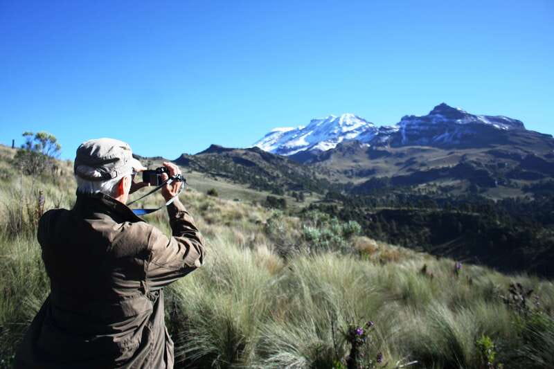 Mexico City: Guided Volcano Trek with Lunch - Leaving CDMX behind: the ride into Puebla state
