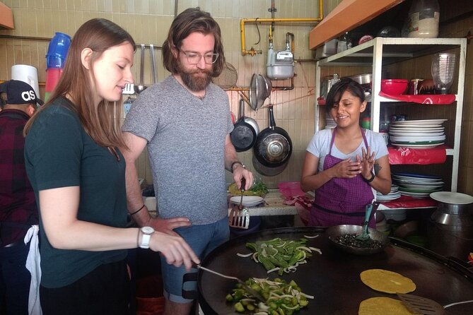 Mexico City: Hidden Markets, Street Food & Salsa-Making Tour - Starting at Hostel Mundo Joven and using the Metro like a local