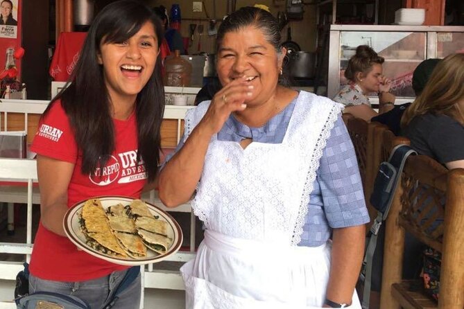 Mexico City: Hidden Markets, Street Food & Salsa-Making Tour - Mercado Jamaica and the flower-produce-food mix on one stop