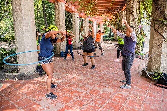 Mexico City Highlights E-Bike Tour With Foodie Stops - Stop 1: Bosque de Chapultepec and the calm start