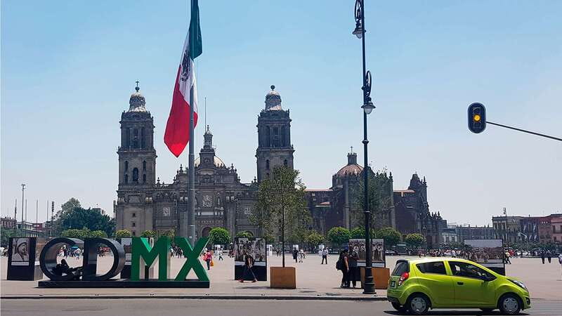 Mexico City: Historic Downtown Walking Tour - Pacing, shade, and the real-life sound of downtown