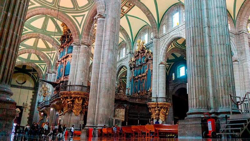 Mexico City: Historic Downtown Walking Tour - The department store stop with a stained-glass ceiling